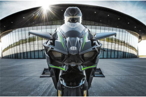 Kawasaki announces pricing and availability of Supercharged Ninja H2 and Ninja H2R